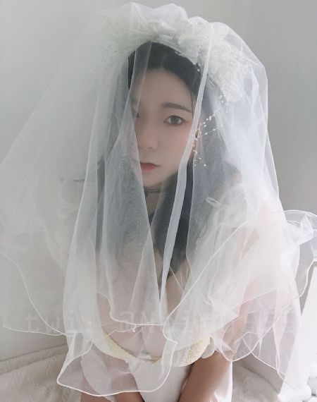 年轻漂亮女朋友4_BD英语在线观看